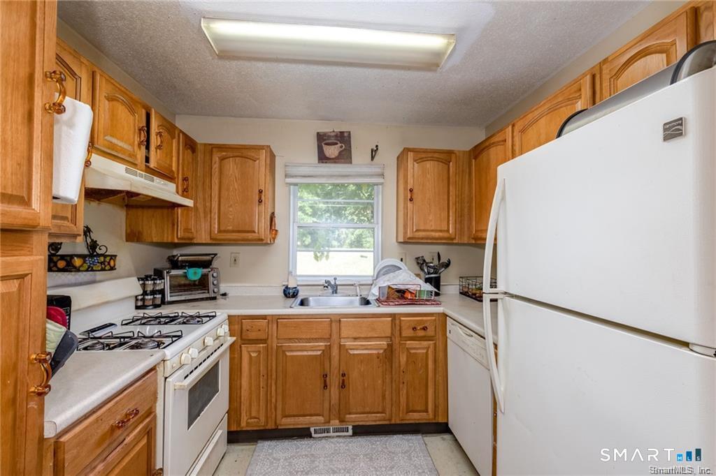 188 Nilan Street Property Photo 7