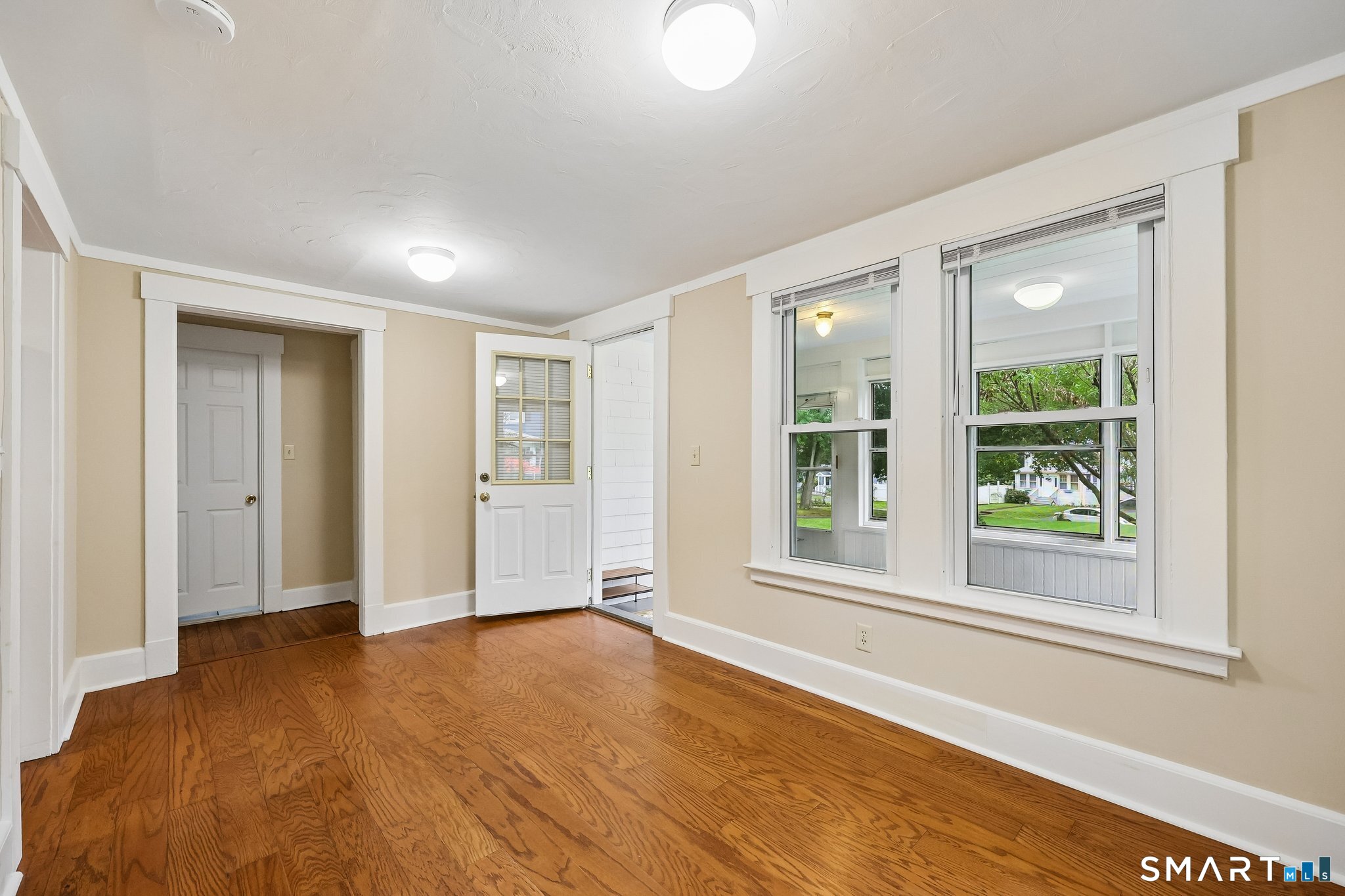 63 Hunt Lane Property Photo 3