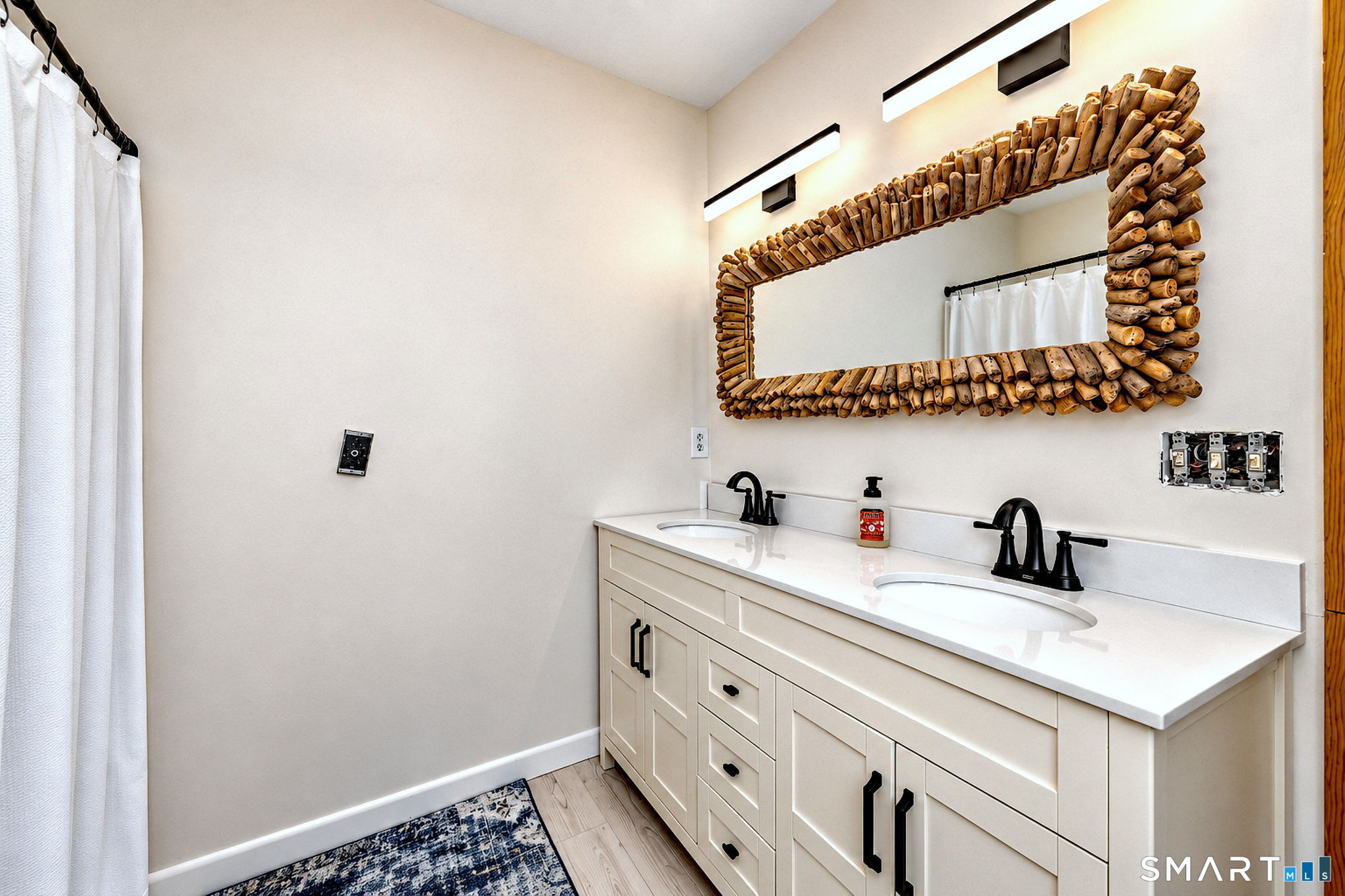 18 Cedar Lane Property Photo 33