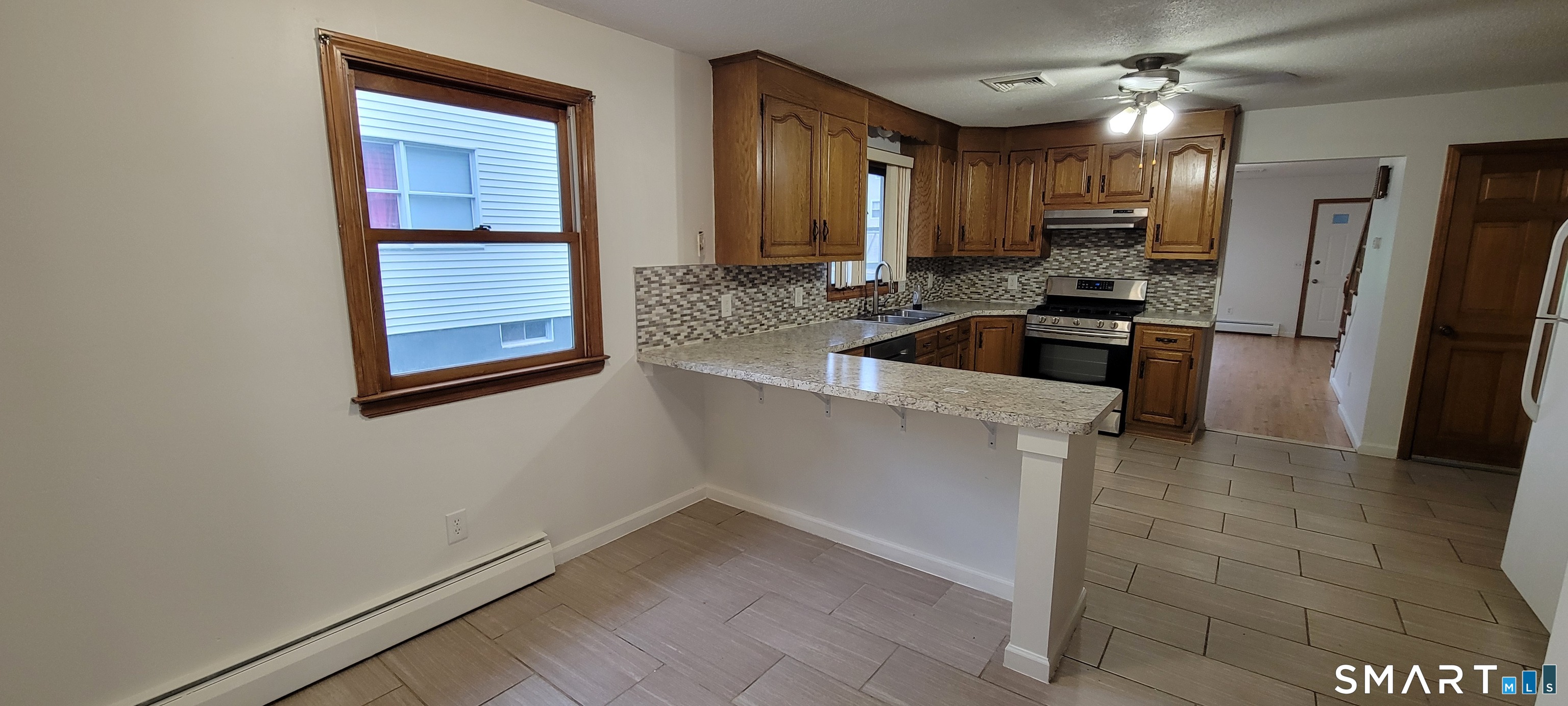 408 South B Street Property Photo 8