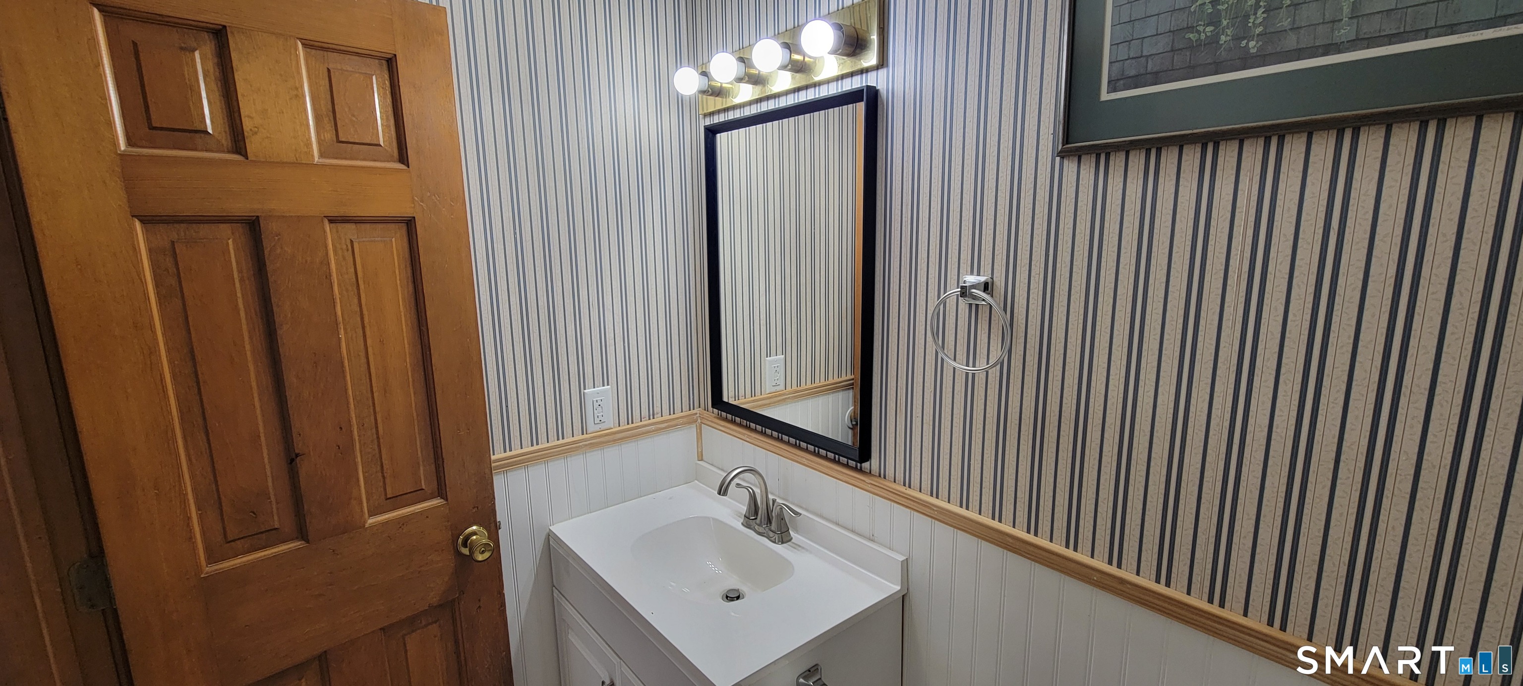 408 South B Street Property Photo 10