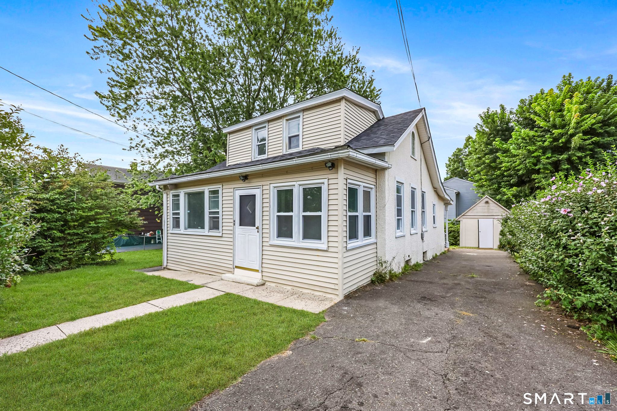 73 Carlson Avenue Property Photo 1
