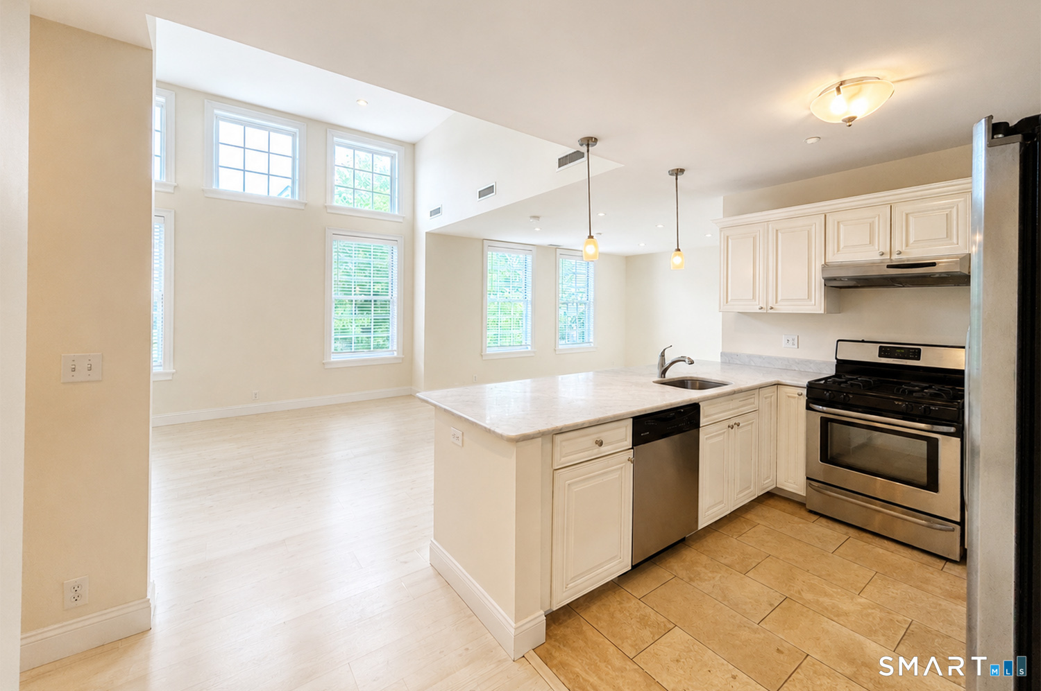 1015 Boston Post #202 Road Property Photo 1