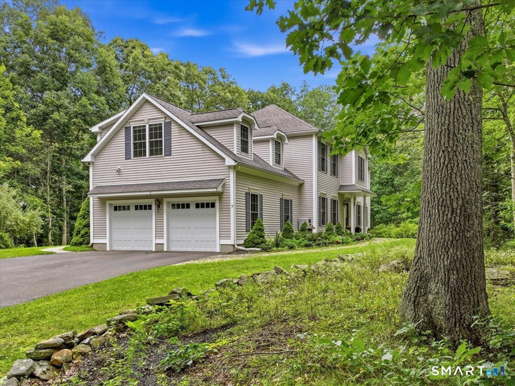 9 Inwood Drive Property Photo 2
