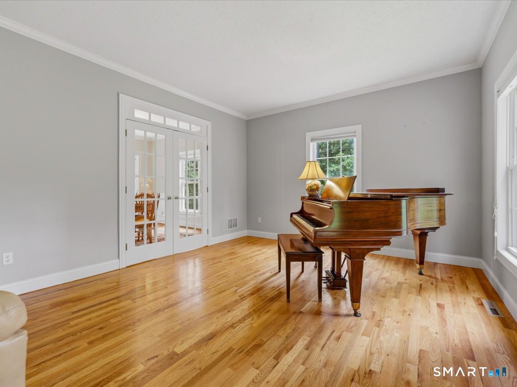 9 Inwood Drive Property Photo 20