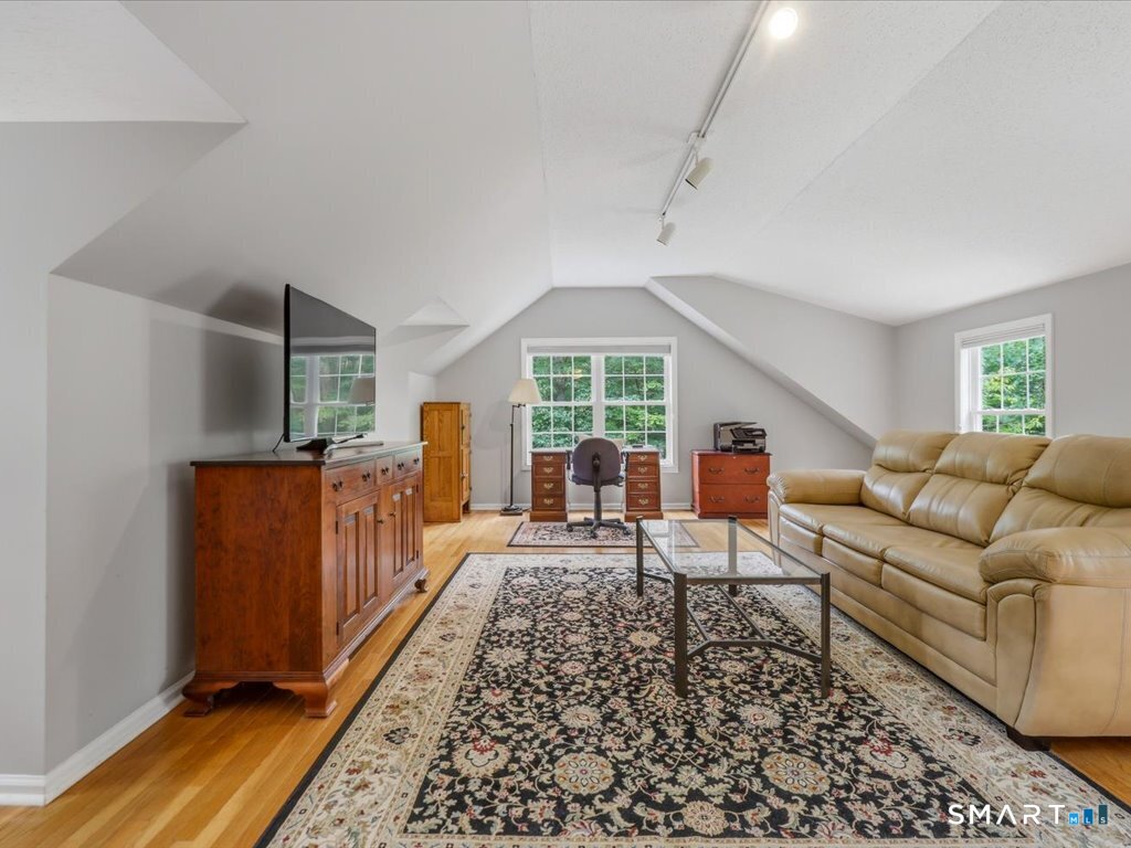 9 Inwood Drive Property Photo 21