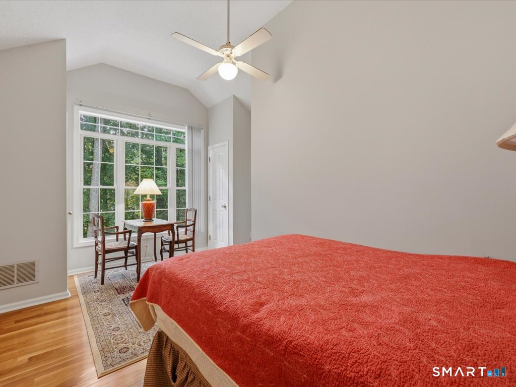 9 Inwood Drive Property Photo 28