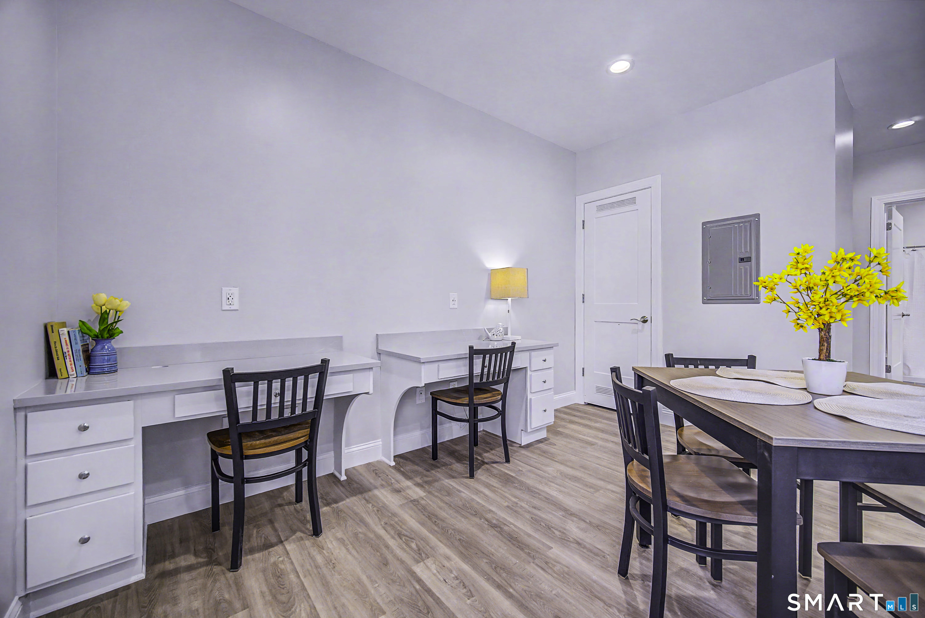 804 Main 401/416 Street Property Photo 12