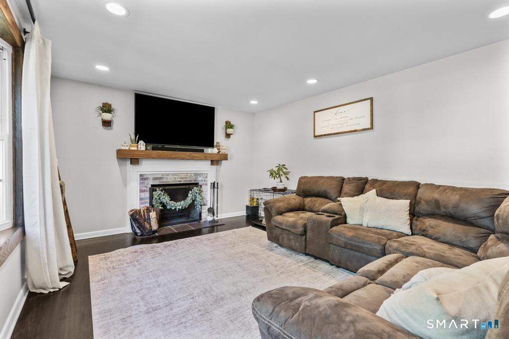 50 Bulmer Drive Property Photo 5