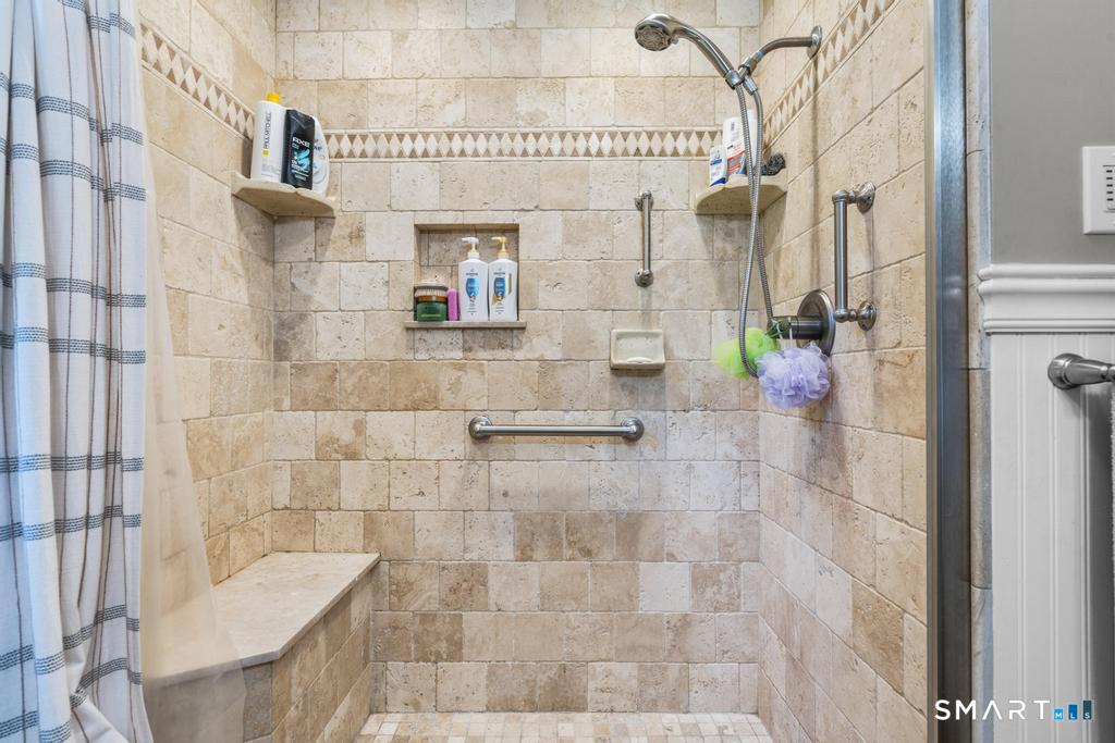50 Bulmer Drive Property Photo 19