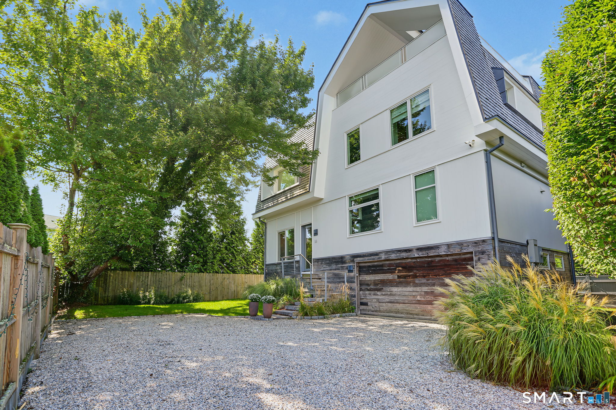 14 Promised Road Property Photo 3