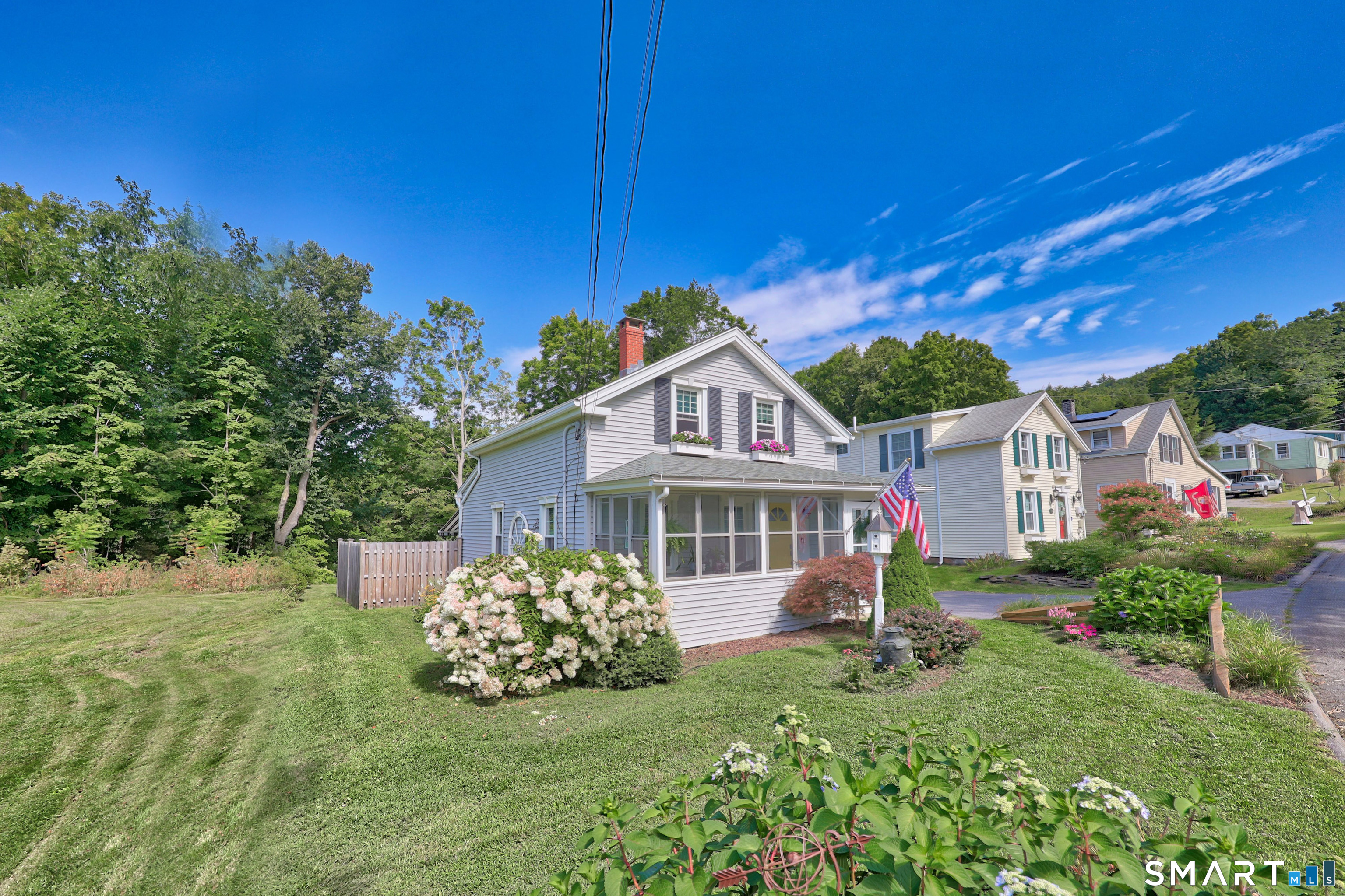 229 Jackson Street Property Photo 2
