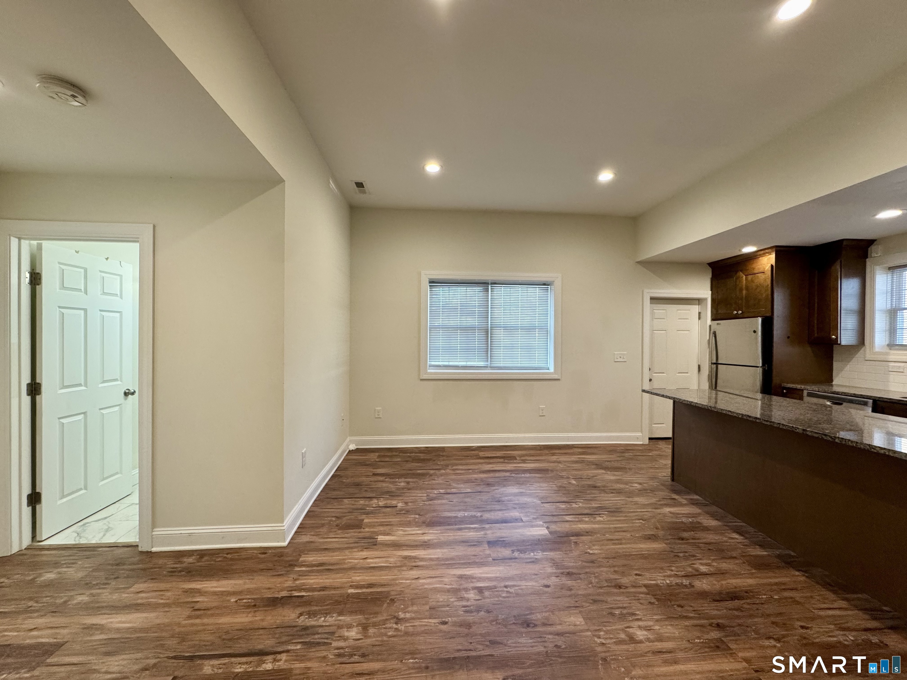 950 Lindley Street Property Photo 9