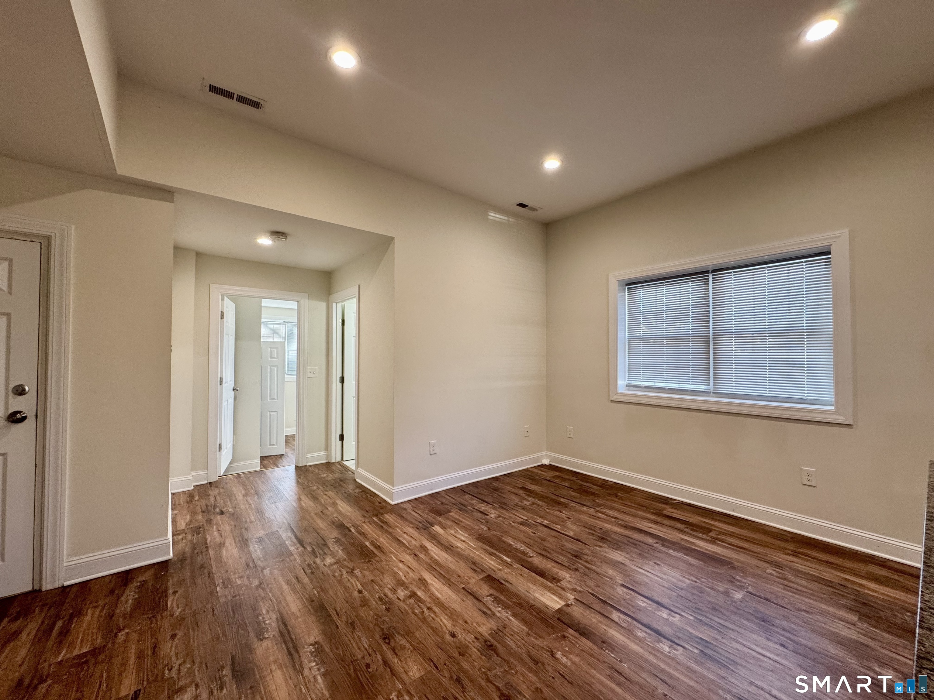950 Lindley Street Property Photo 13