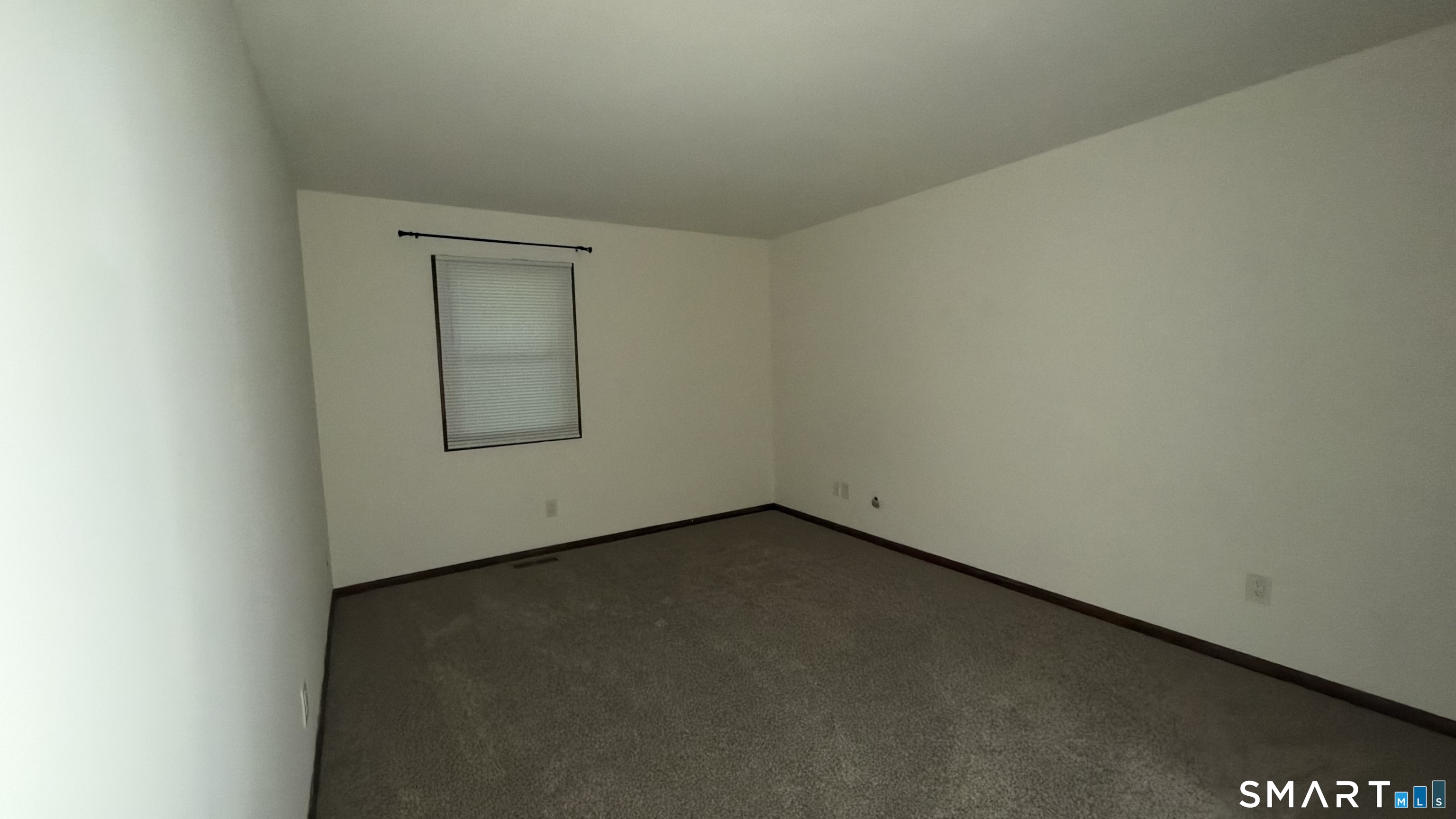 375 Glendale D2 Avenue Property Photo 10