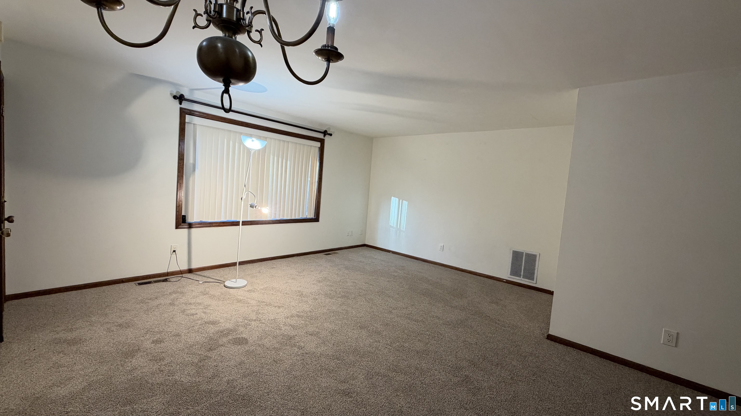 375 Glendale D2 Avenue Property Photo 15