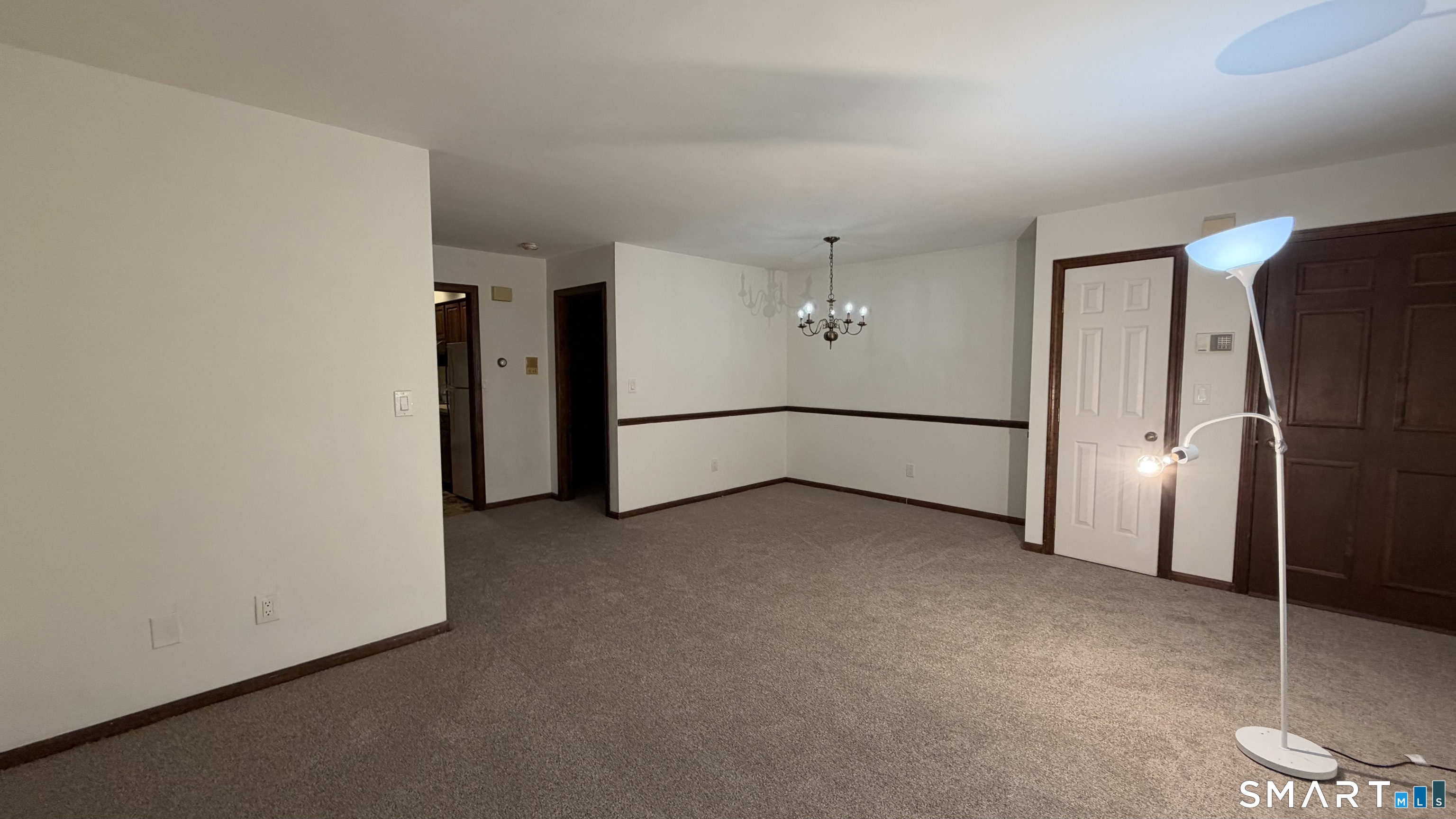 375 Glendale D2 Avenue Property Photo 16