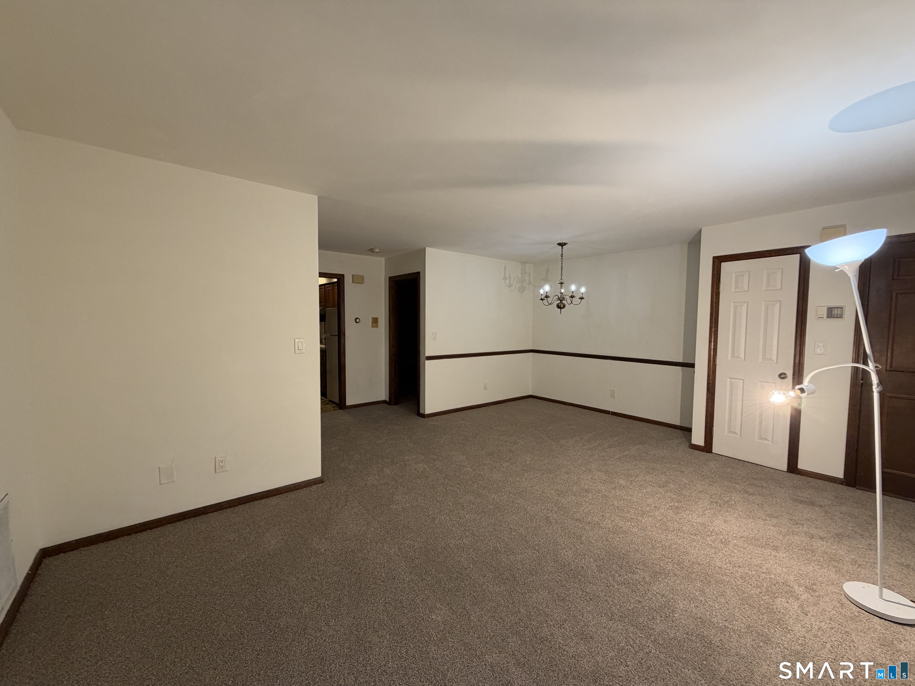 375 Glendale D2 Avenue Property Photo 17