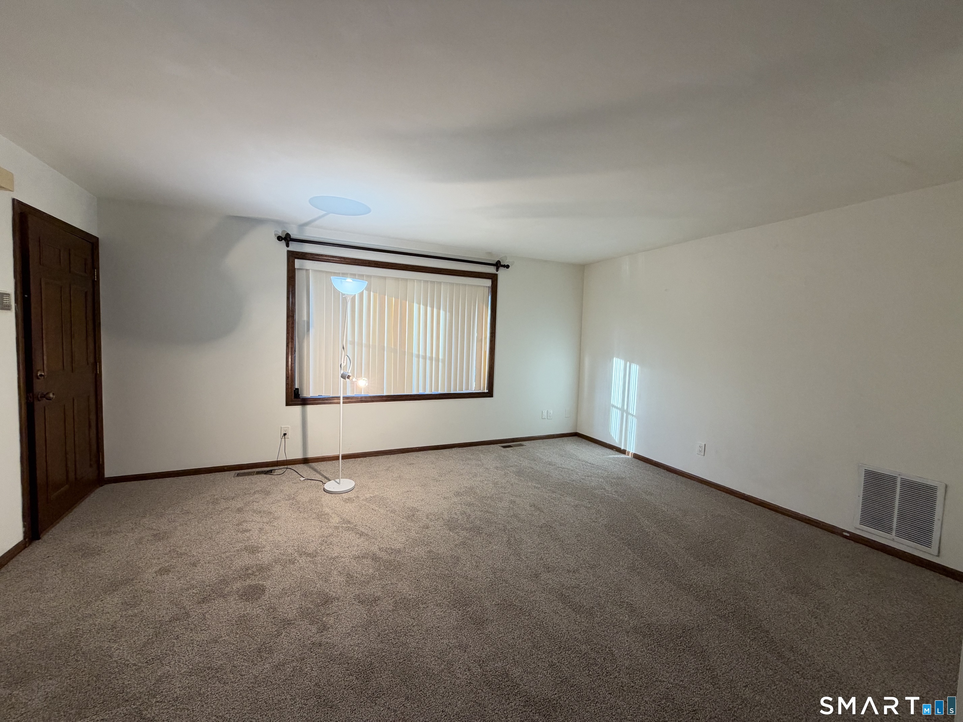 375 Glendale D2 Avenue Property Photo 18