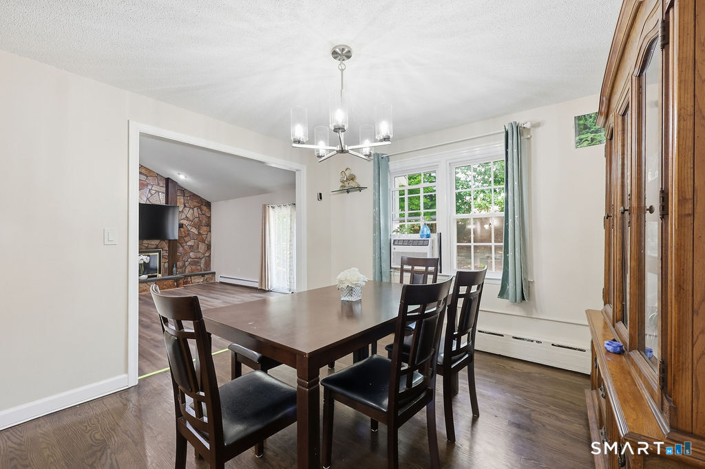25 Hampshire Drive Property Photo 11