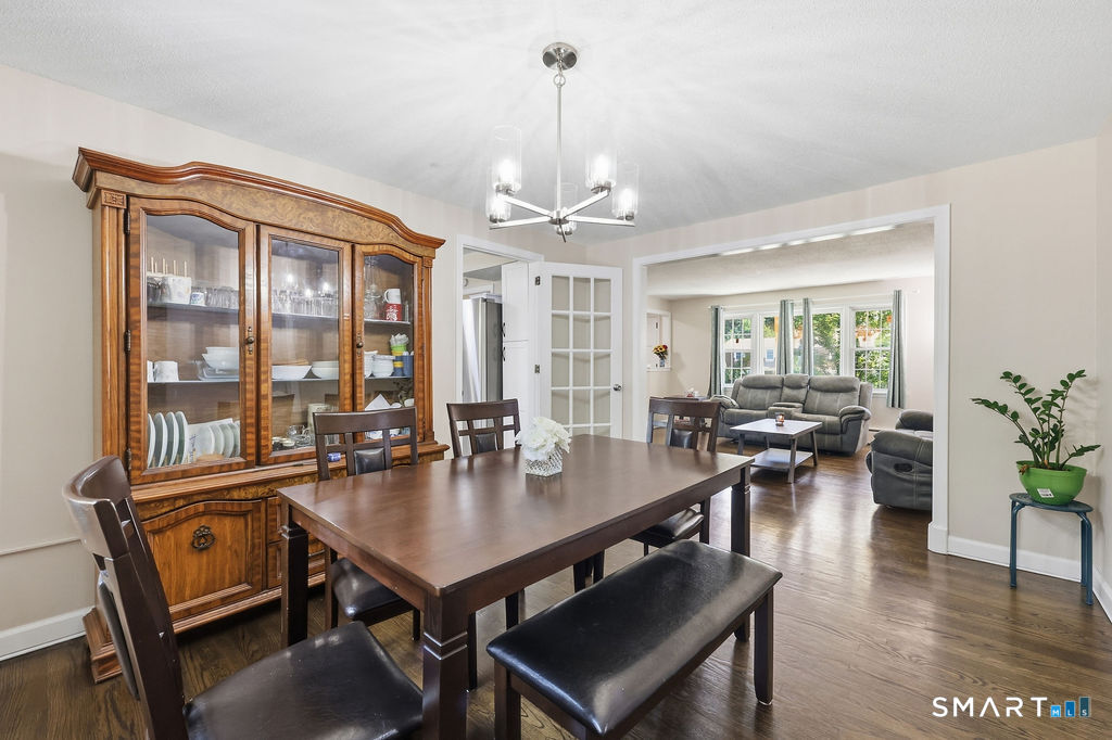 25 Hampshire Drive Property Photo 12