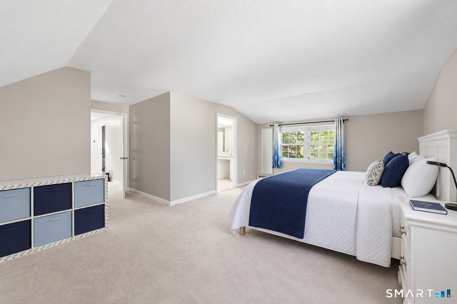 25 Hampshire Drive Property Photo 18