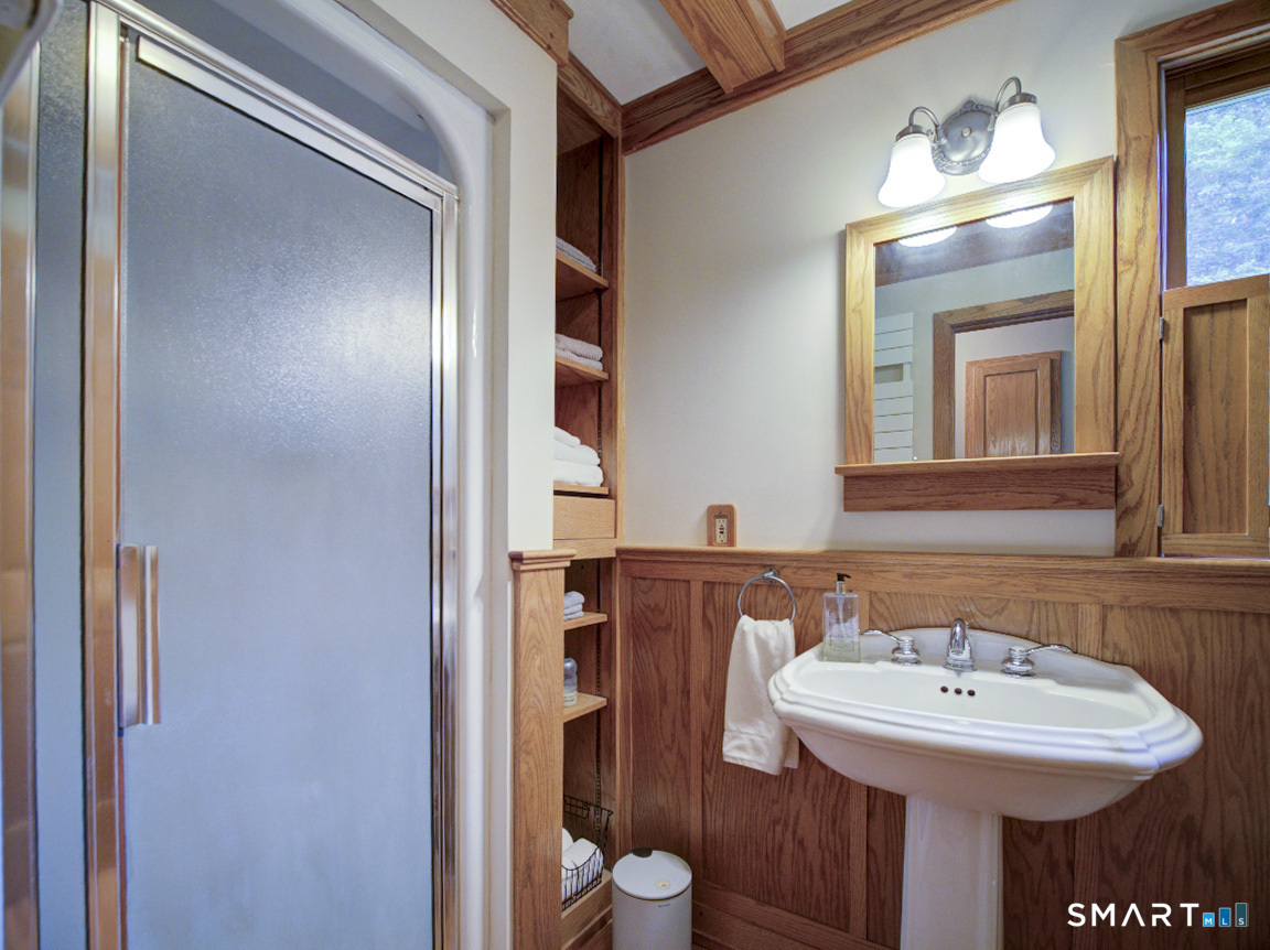 72 Willow Street Property Photo 20