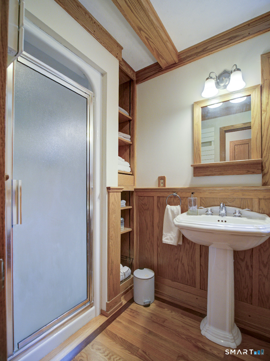 72 Willow Street Property Photo 21