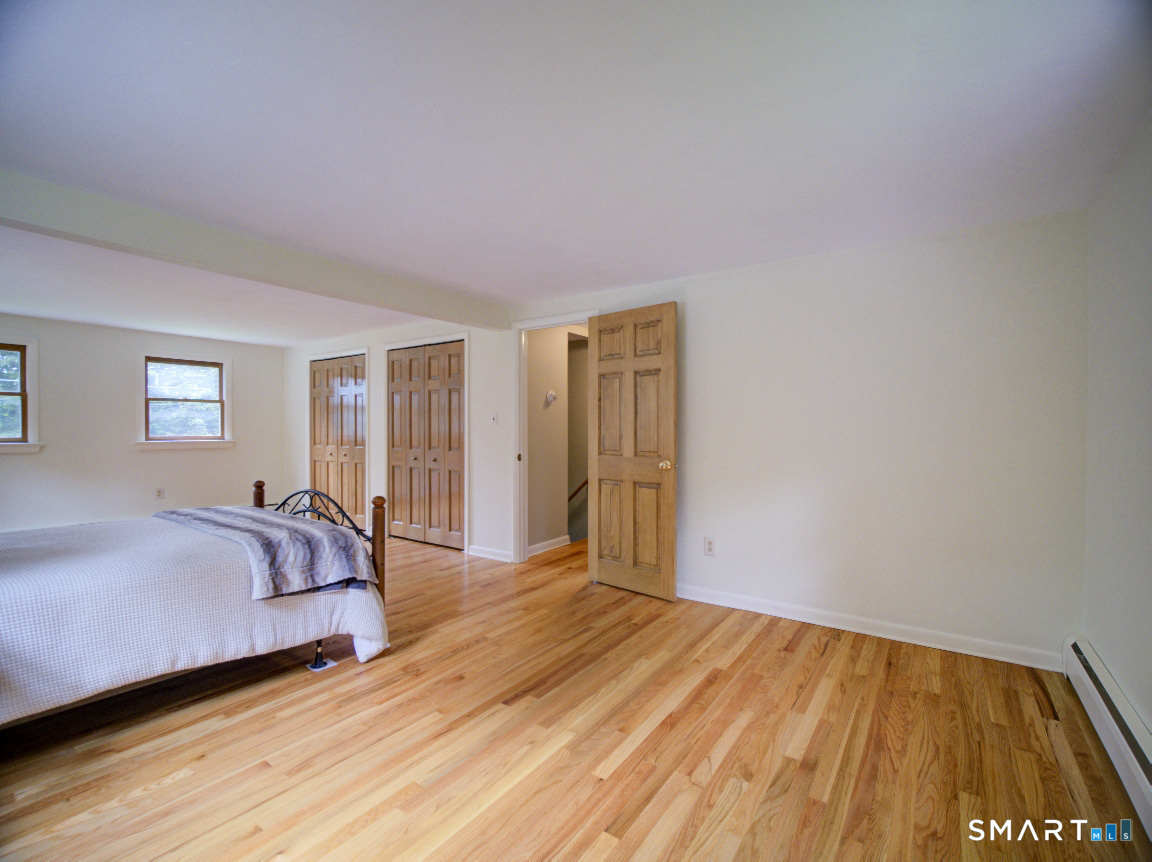 72 Willow Street Property Photo 23