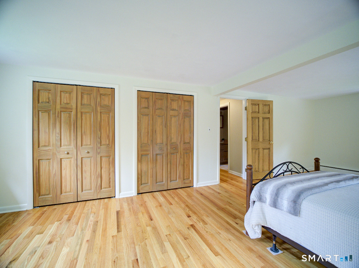 72 Willow Street Property Photo 24