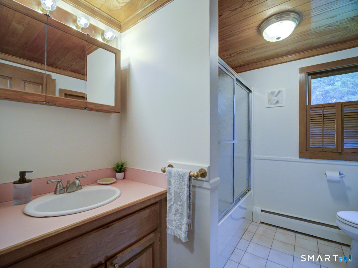 72 Willow Street Property Photo 26