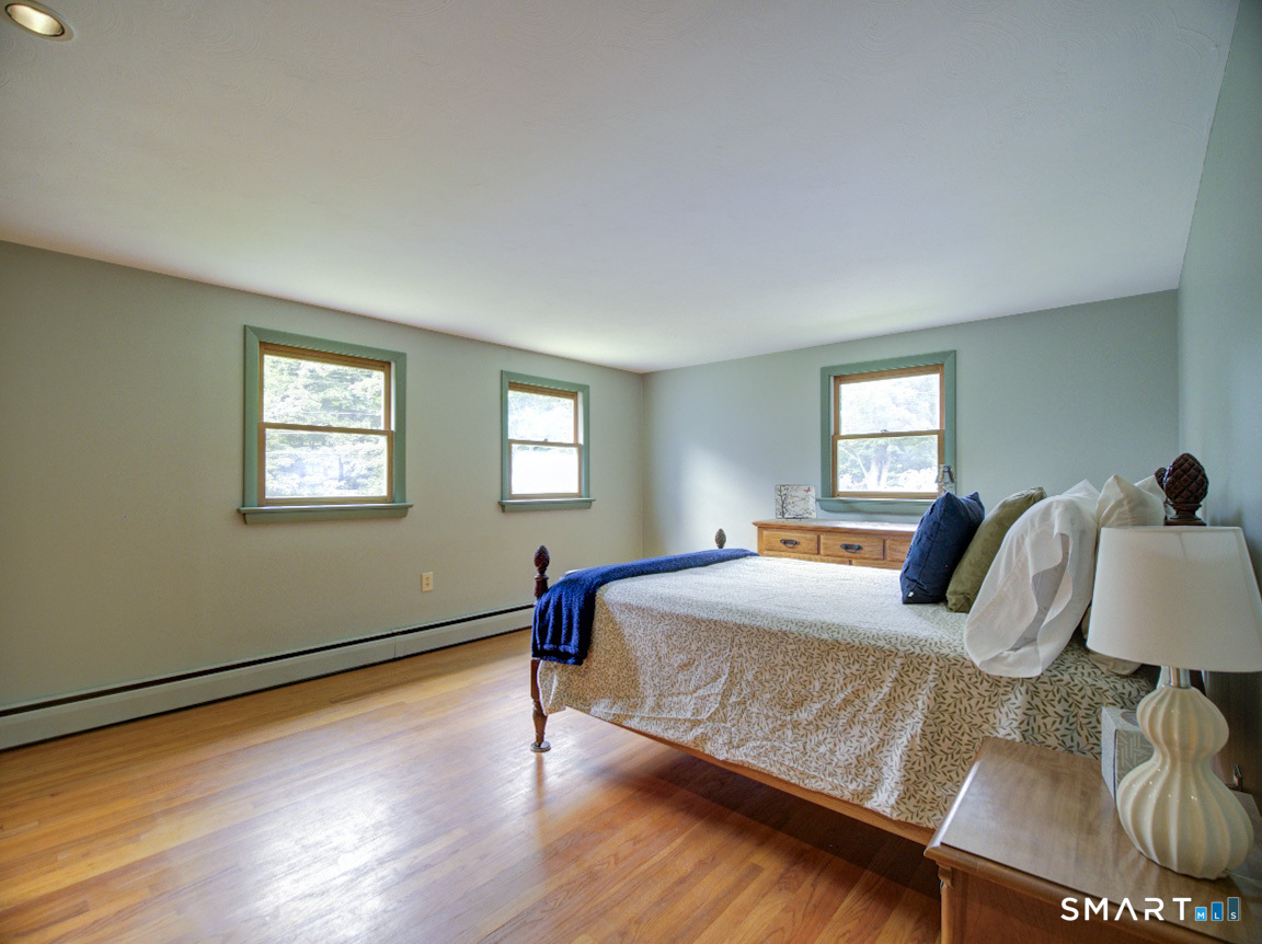 72 Willow Street Property Photo 27