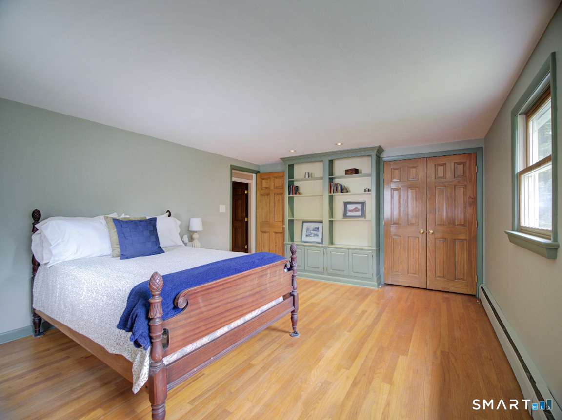 72 Willow Street Property Photo 28