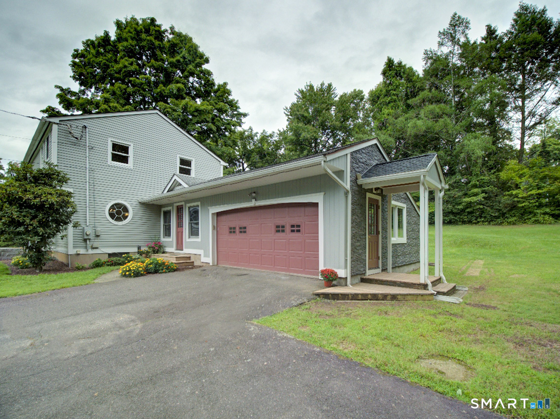 72 Willow Street Property Photo 32