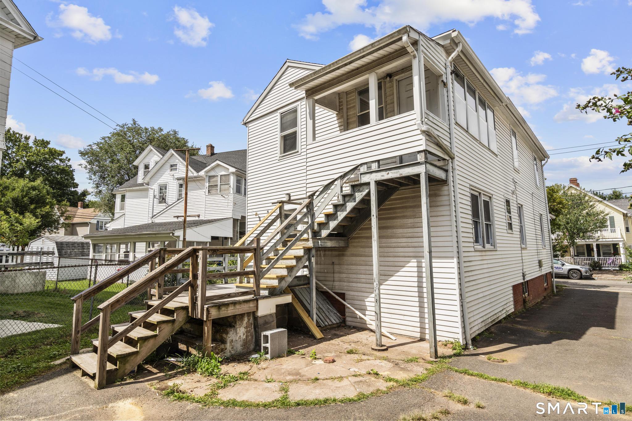 105 Spring Street Property Photo 10