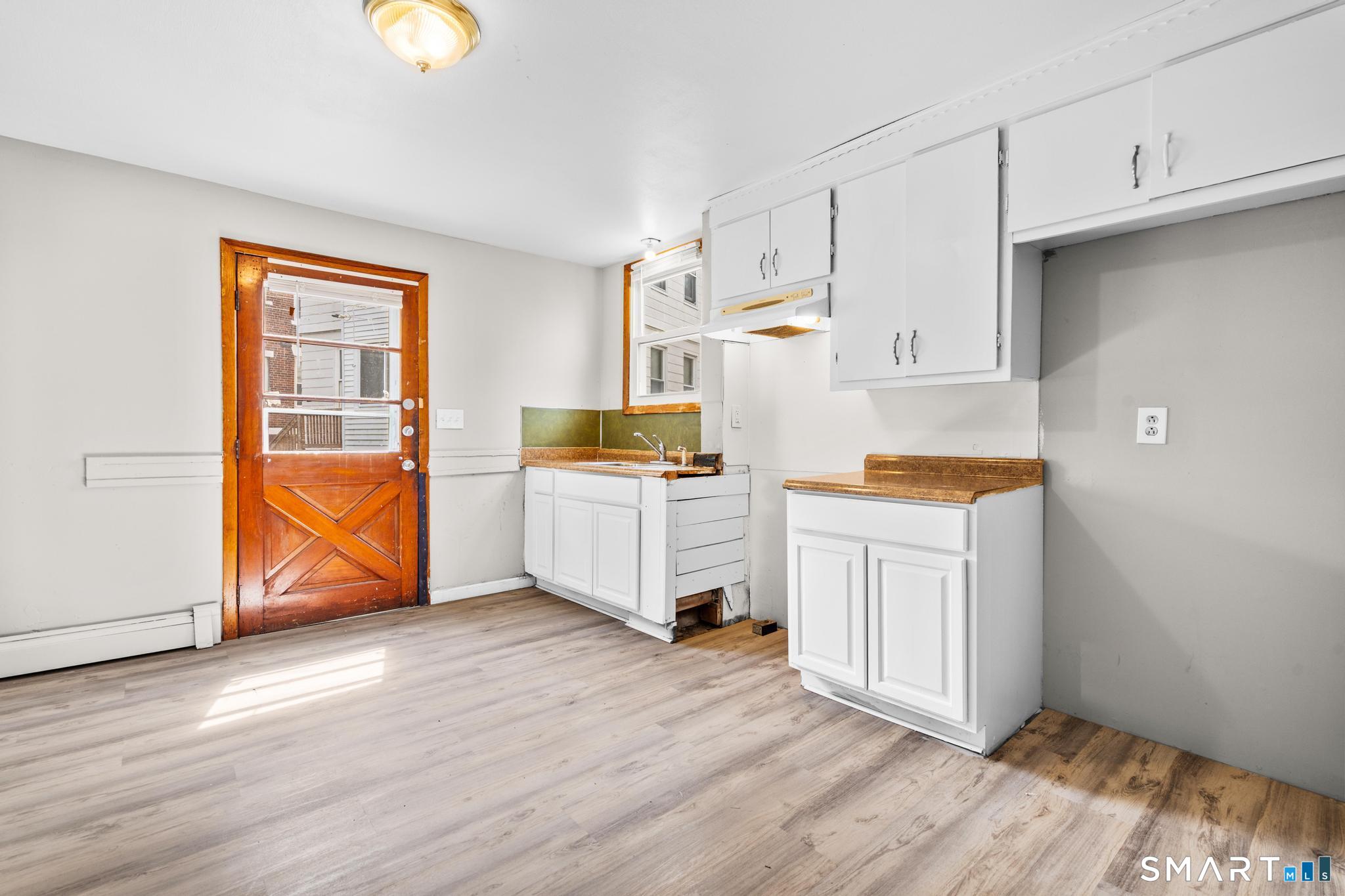 105 Spring Street Property Photo 14
