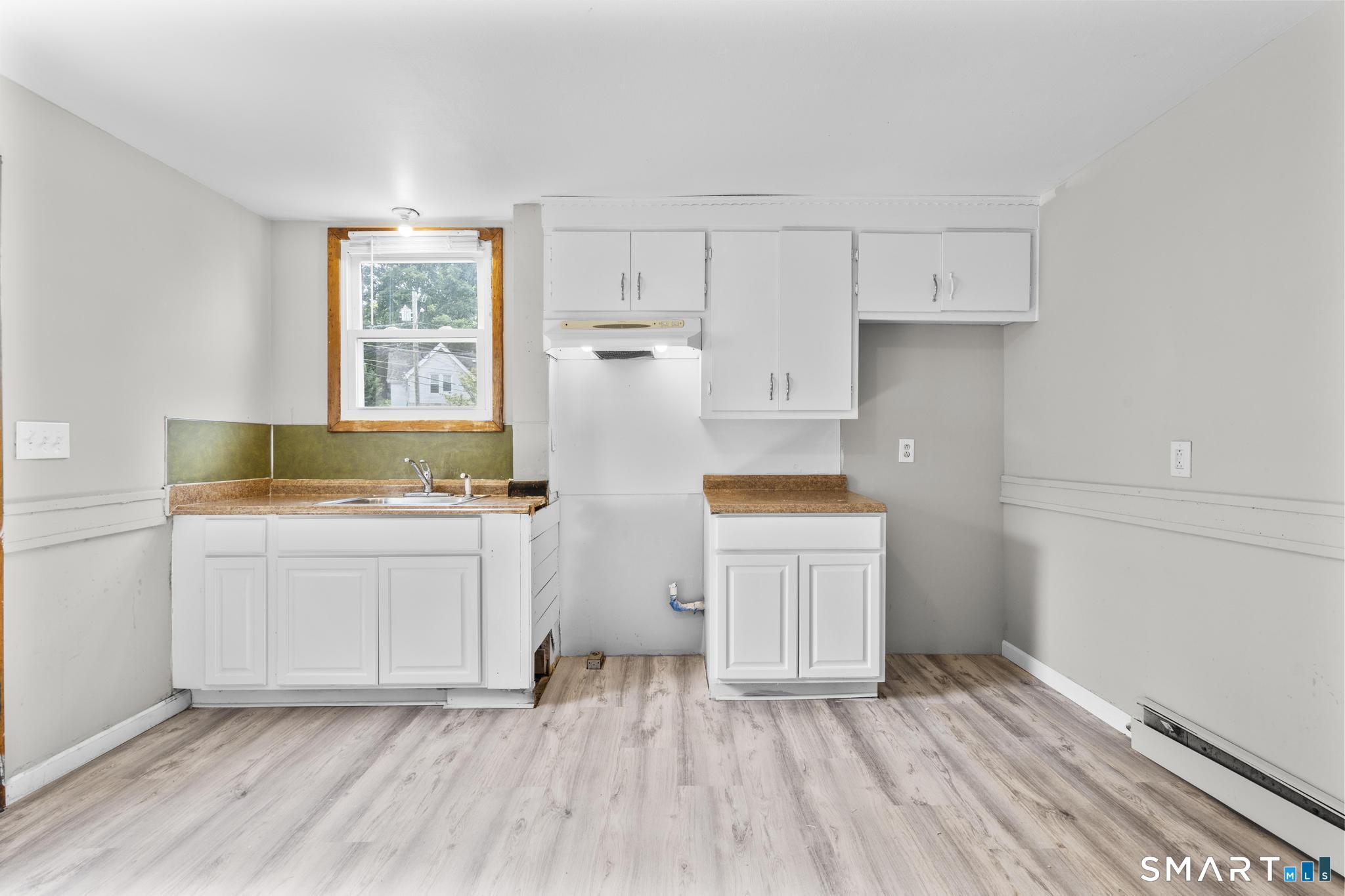105 Spring Street Property Photo 18