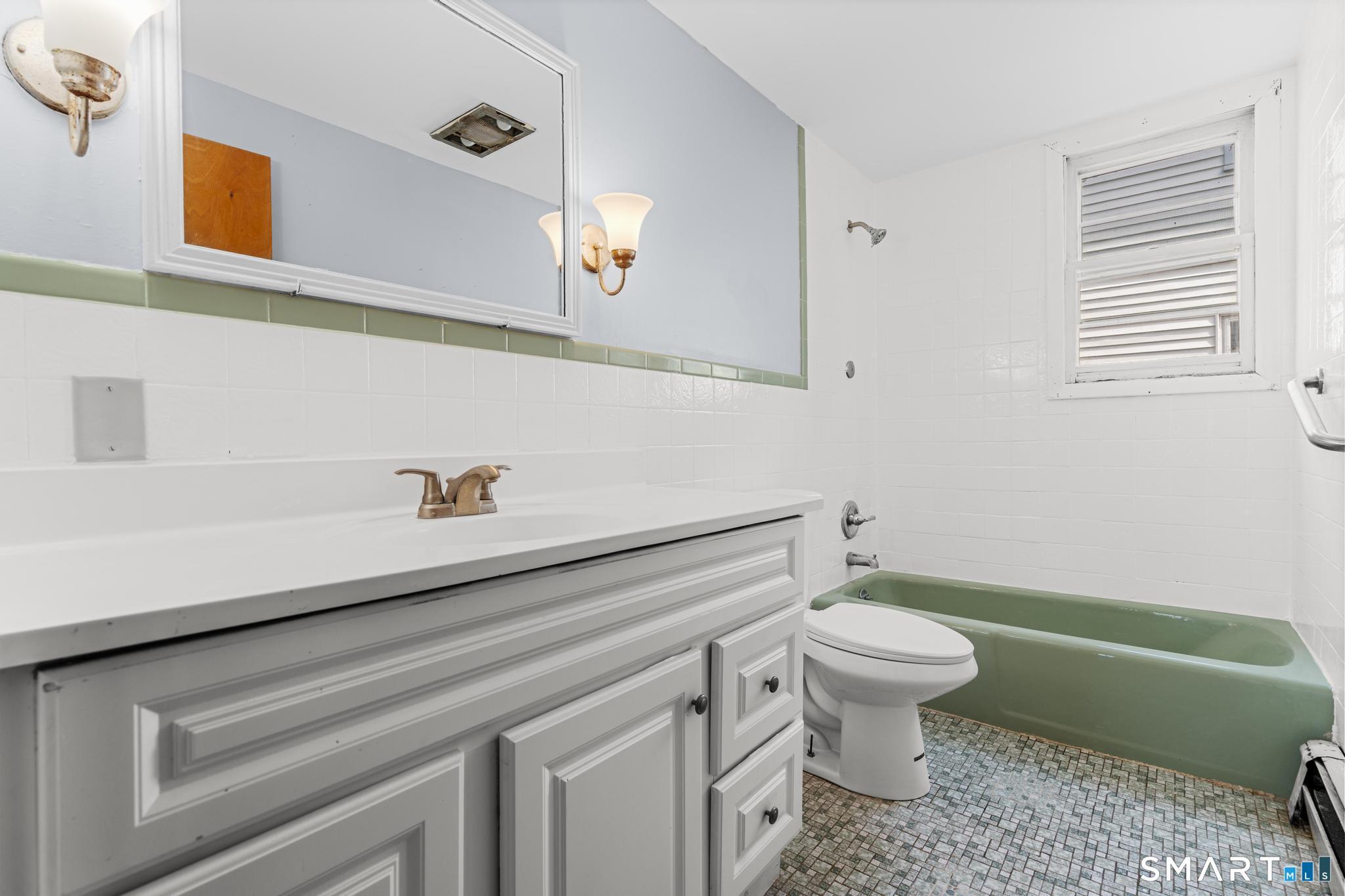 105 Spring Street Property Photo 22