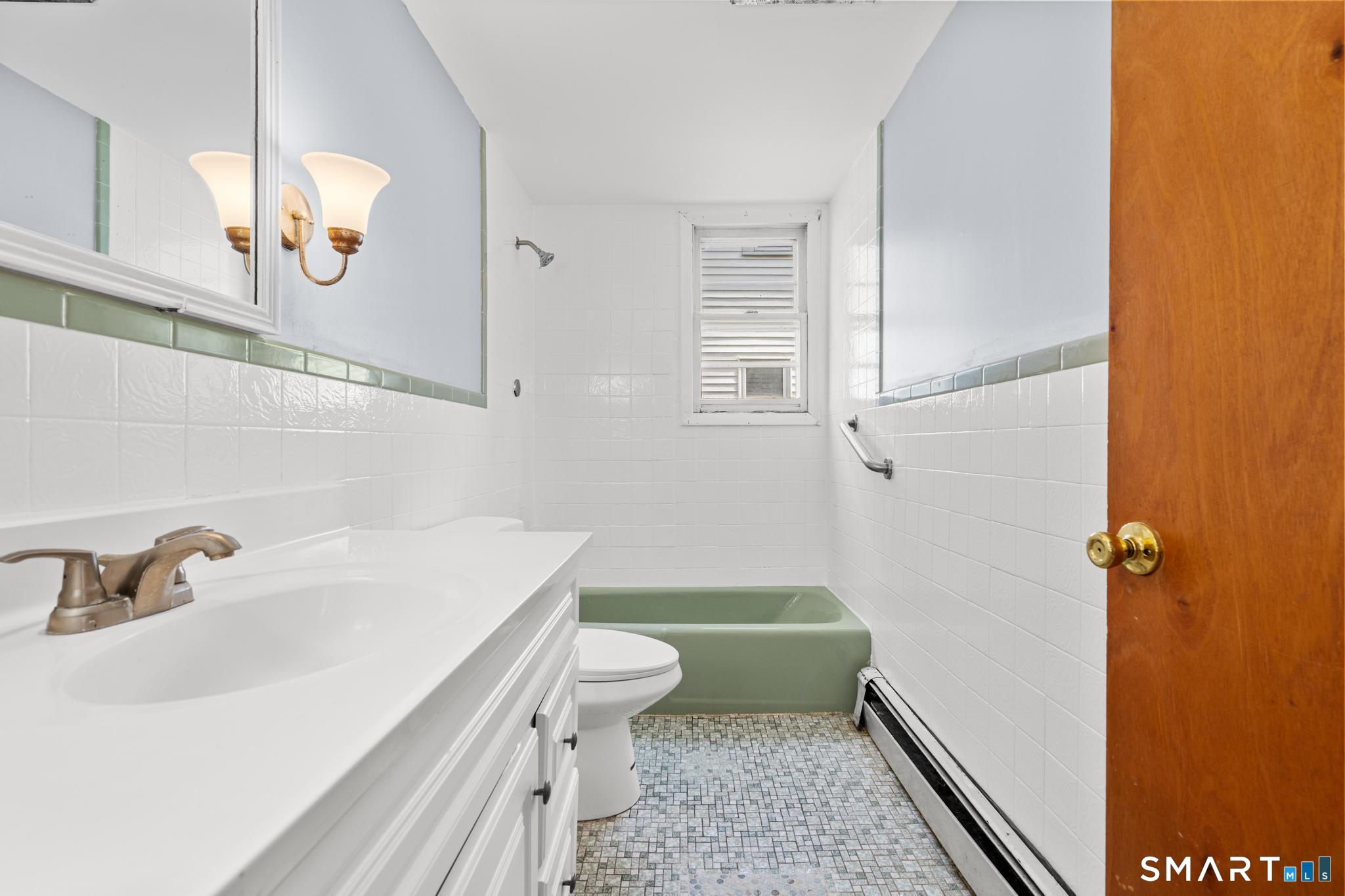 105 Spring Street Property Photo 23