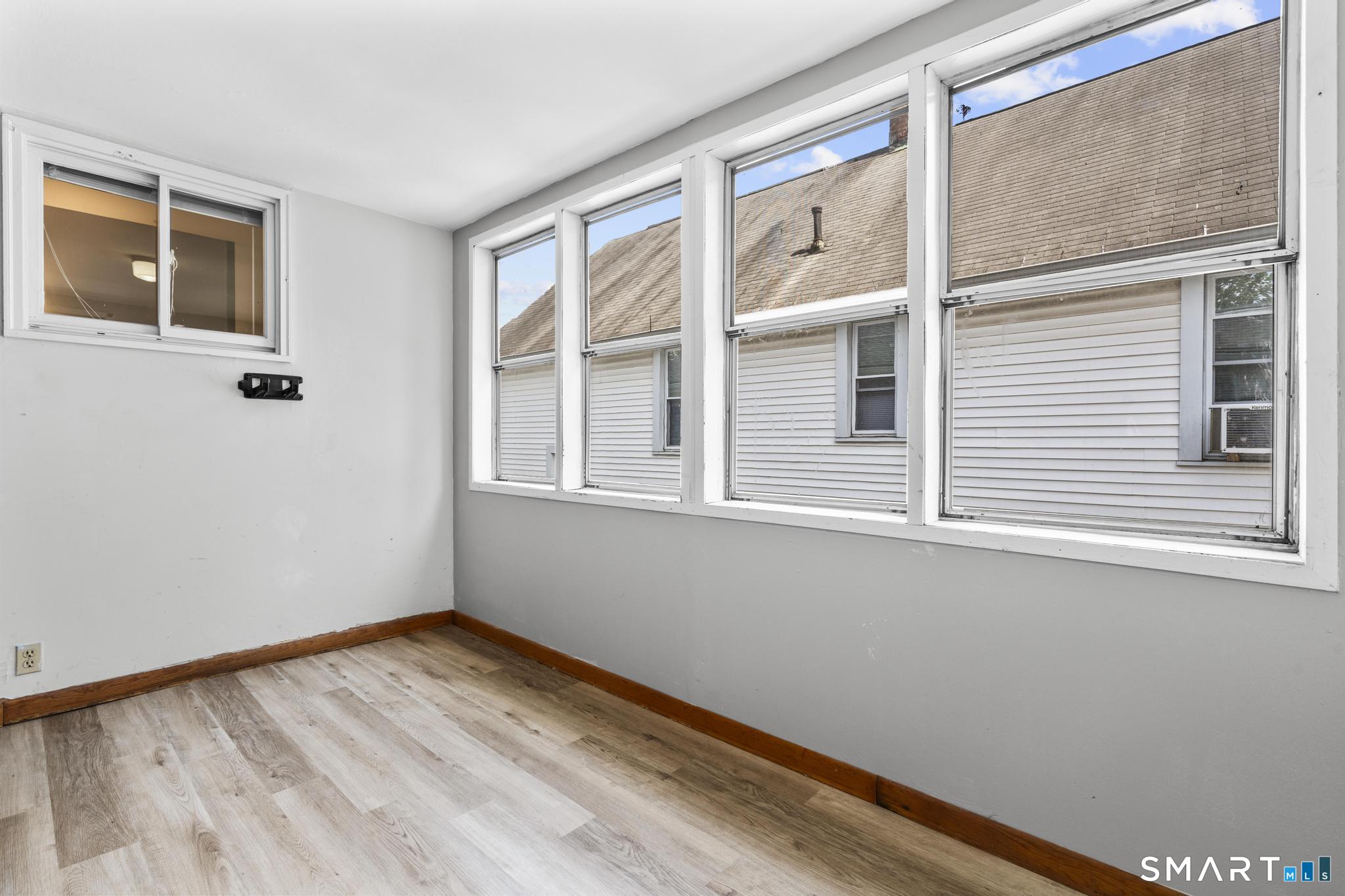 105 Spring Street Property Photo 26
