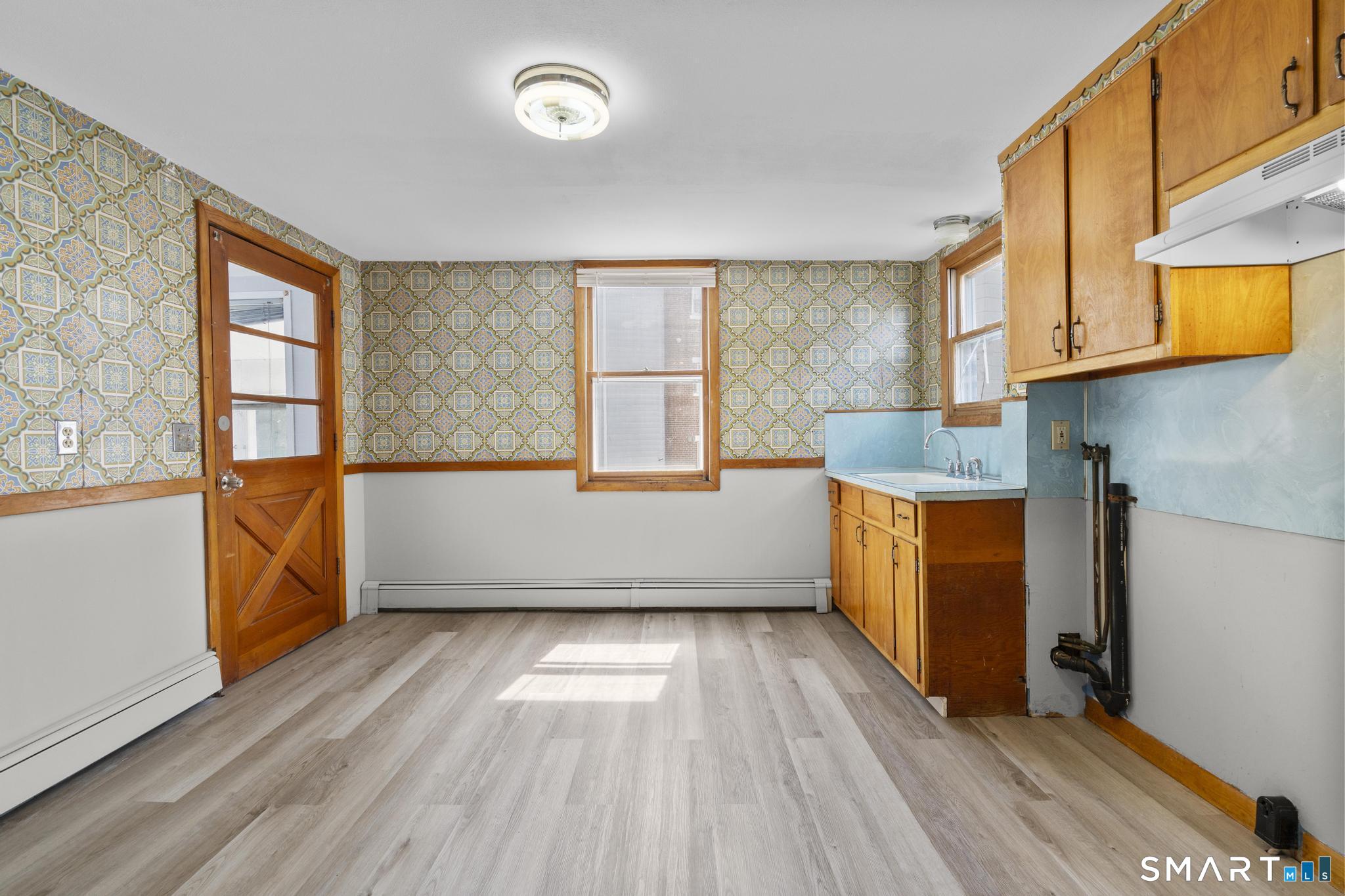 105 Spring Street Property Photo 29