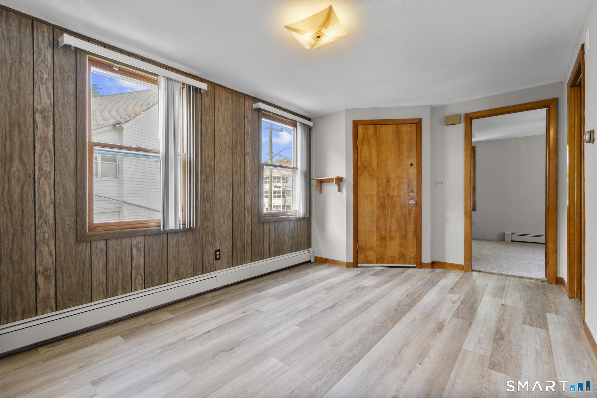 105 Spring Street Property Photo 31