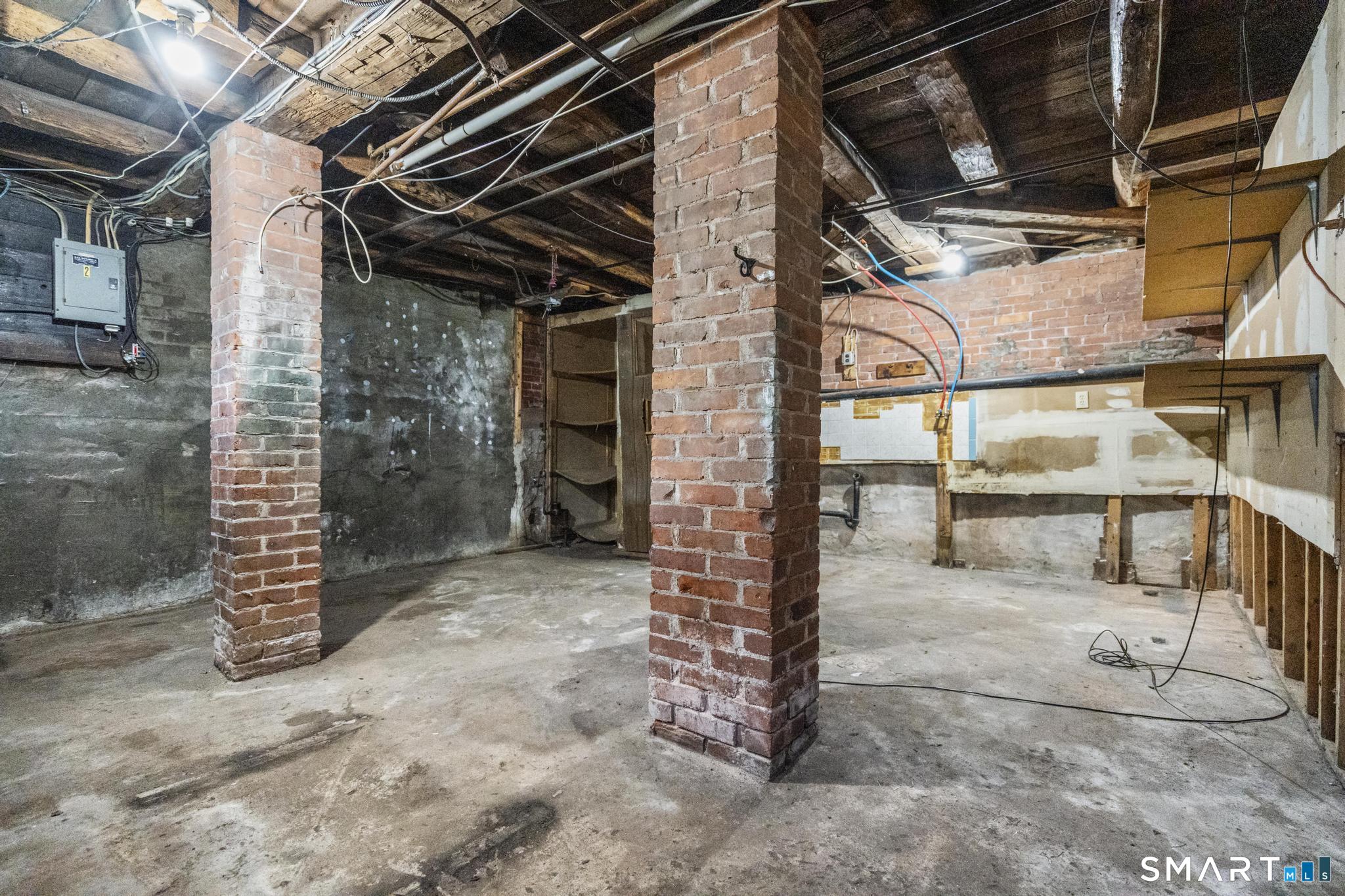 105 Spring Street Property Photo 37