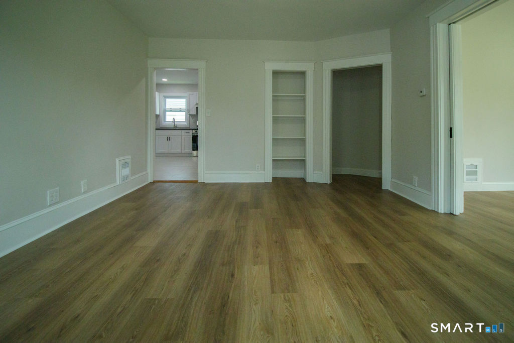 396 Chestnut Street Property Photo 4