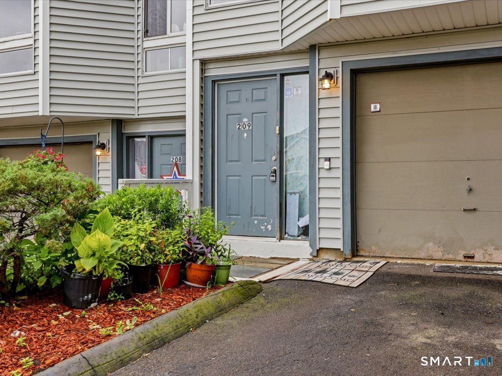 1423 Quinnipiac 209 Avenue Property Photo 2