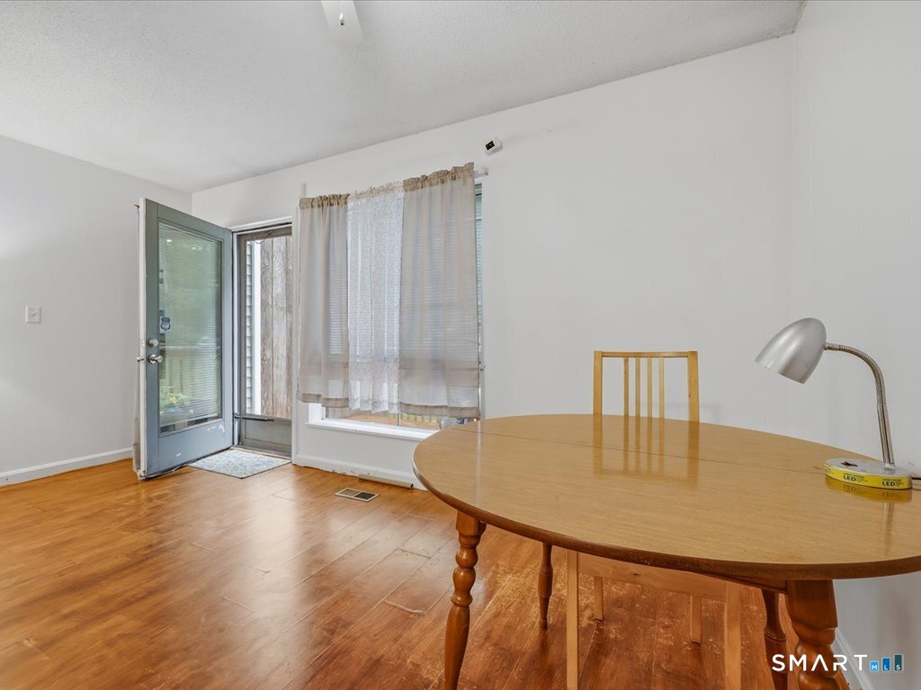 1423 Quinnipiac 209 Avenue Property Photo 6
