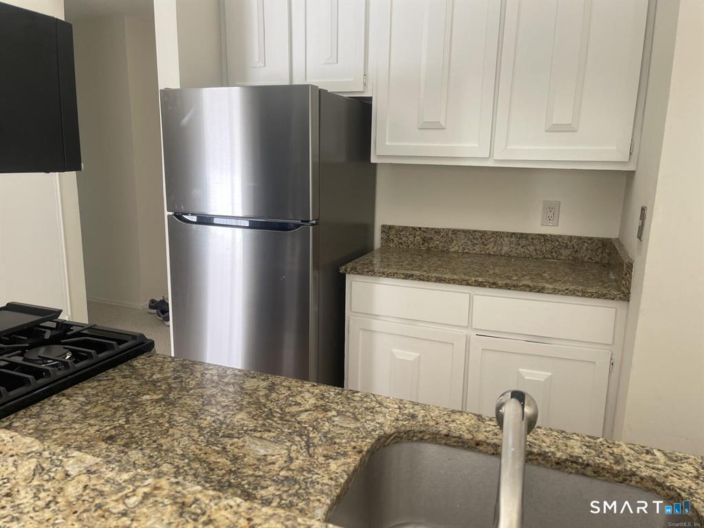 18 Cook Close Property Photo 6