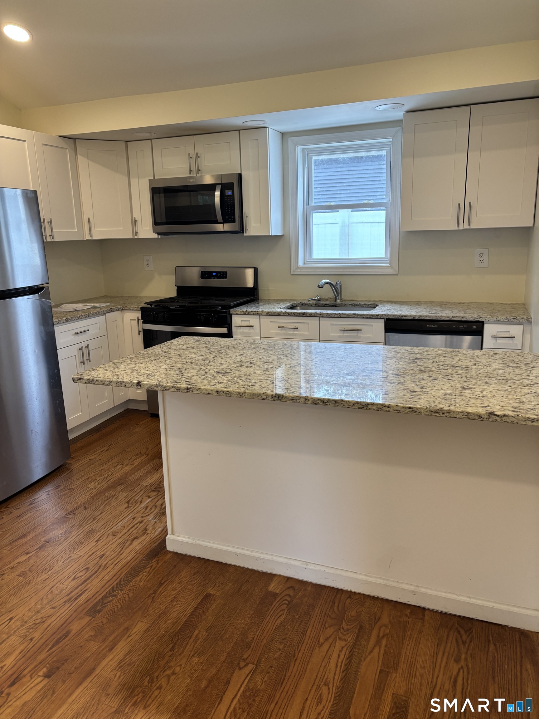 170 Short Beach Road Property Photo 1