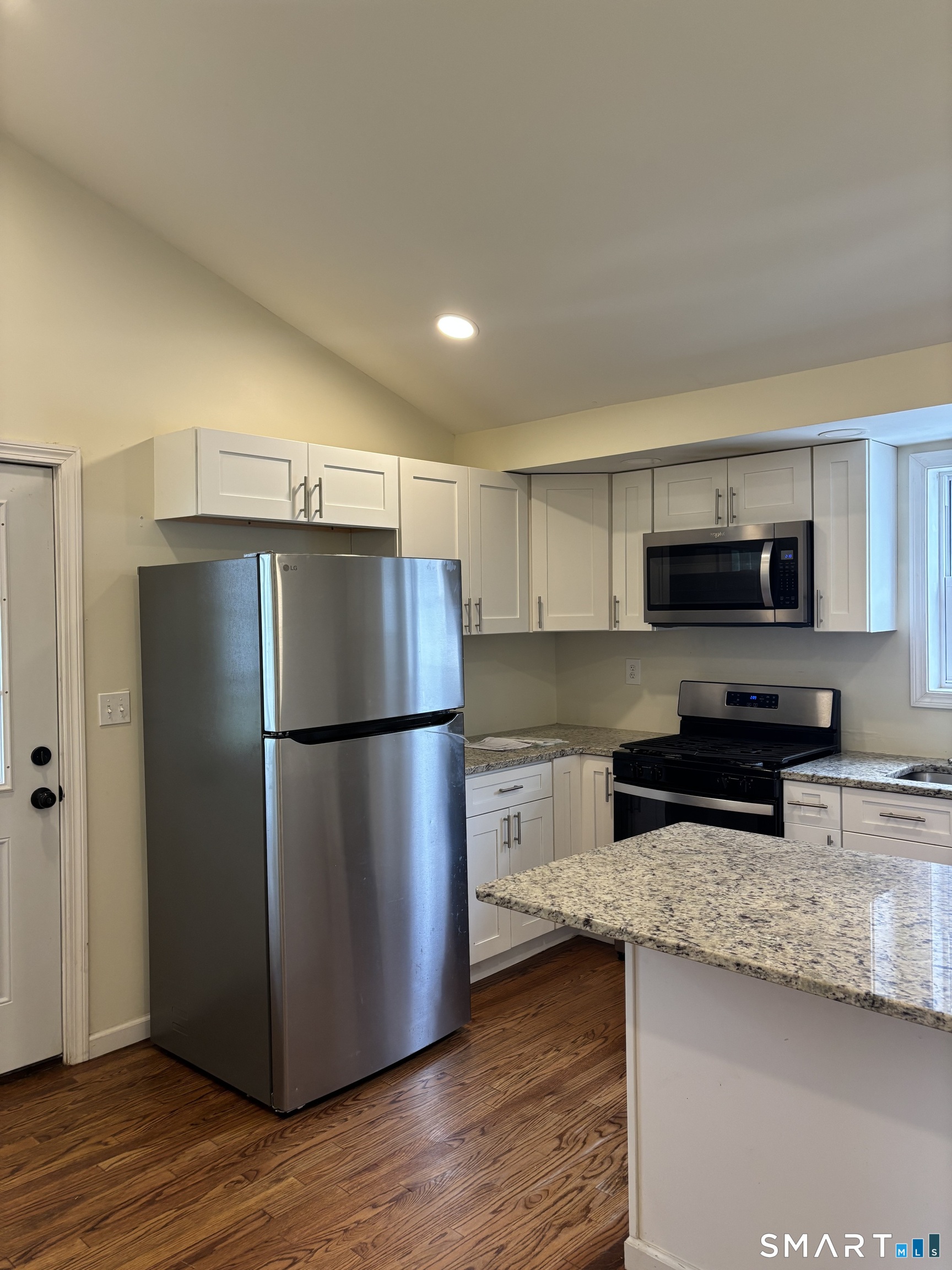 170 Short Beach Road Property Photo 4