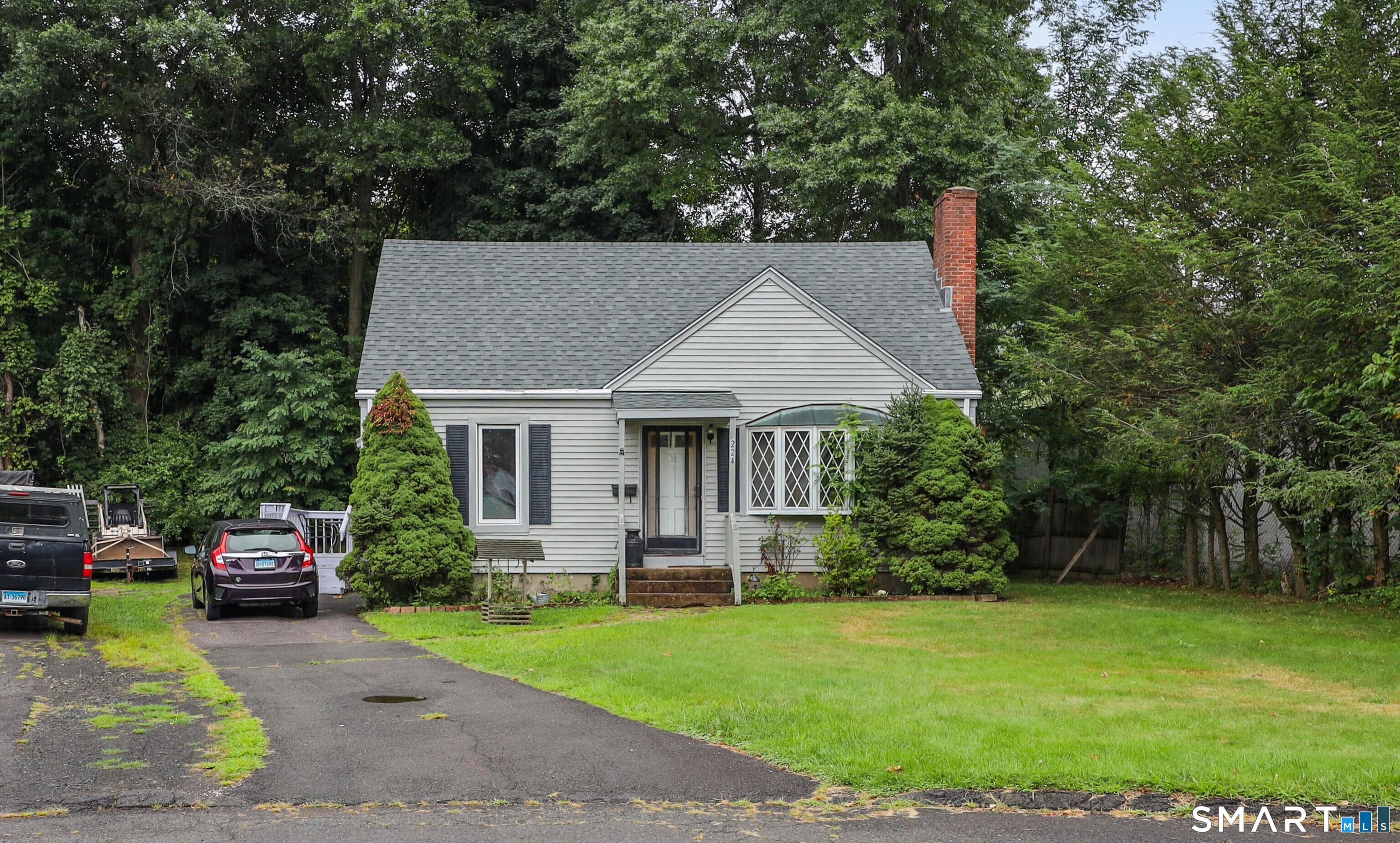 224 Abbotsford Avenue Property Photo 1